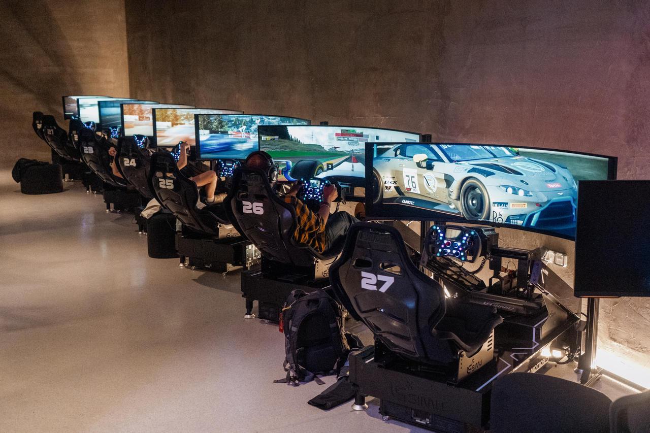 Hot Lap Challenge BERACE x E-MOTION